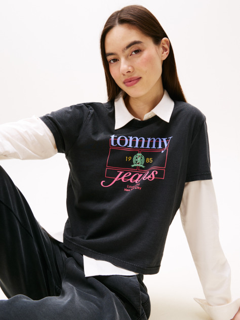 Black Regular Crest Flag Tee  Women