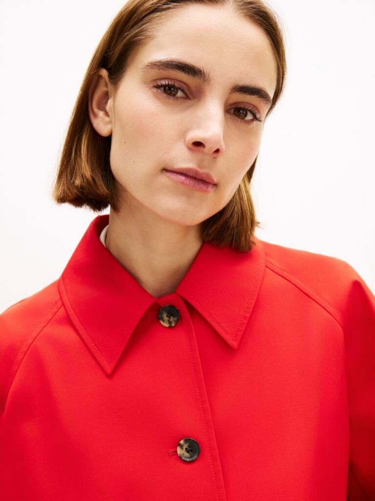 Red Water Repellent Collared Relaxed Short Jacket  Women
