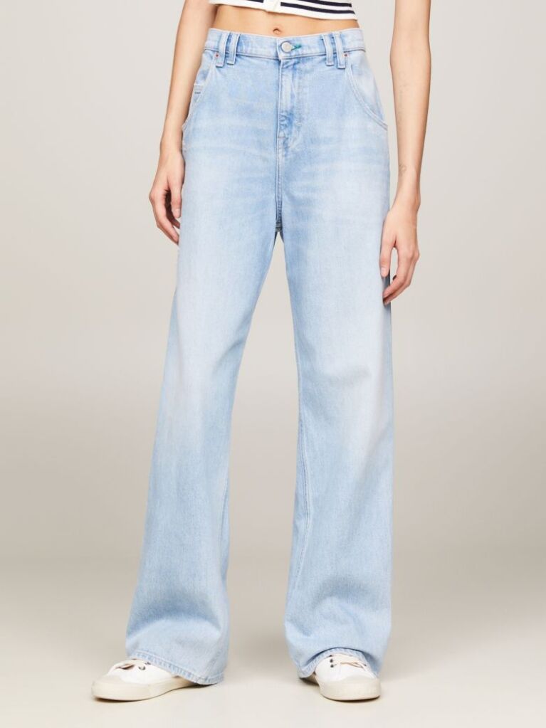 Denim Classics Daisy Low Rise Mom Baggy Distressed Jeans  Women
