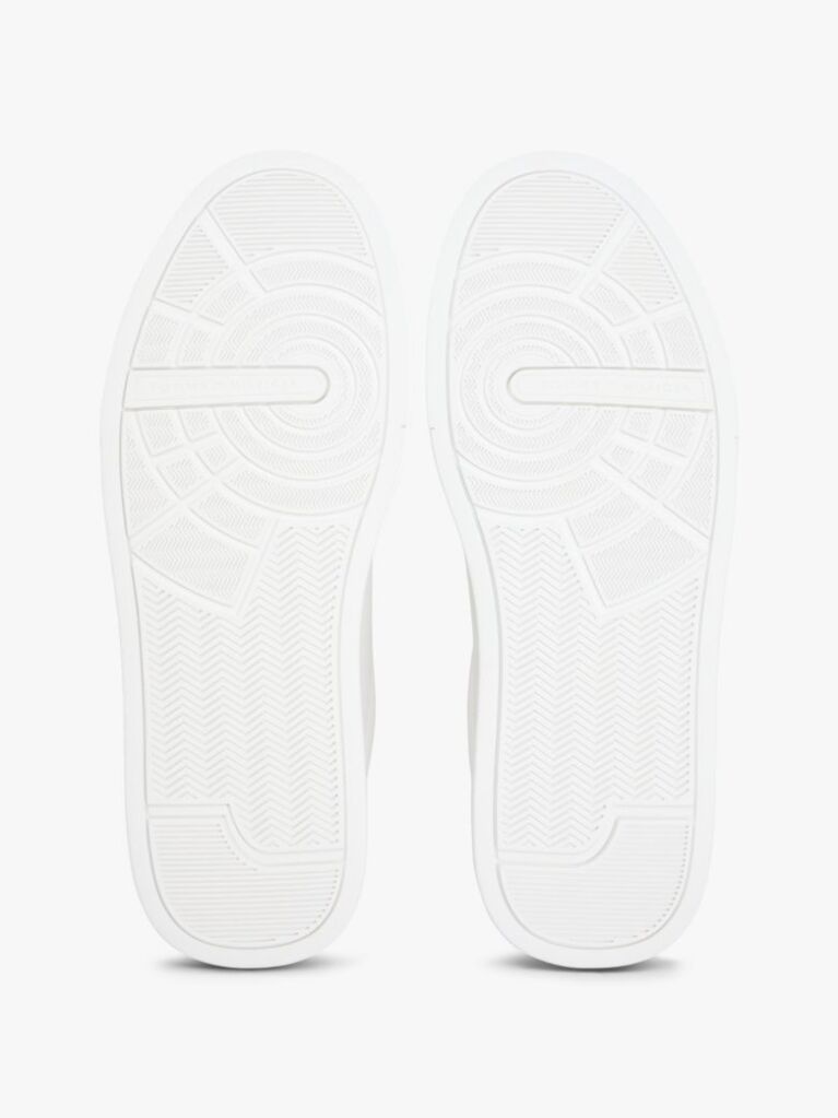Multi Pebble Grain Court Trainers  Men