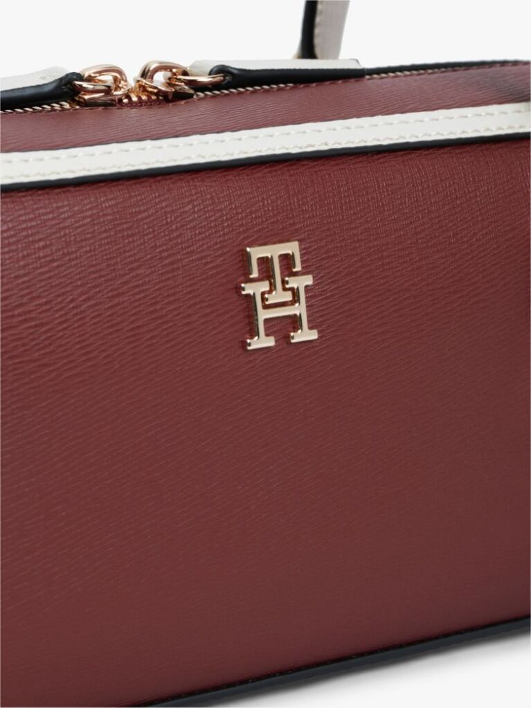 Red Colour-Blocked Rectangular Shoulder Bag  Women