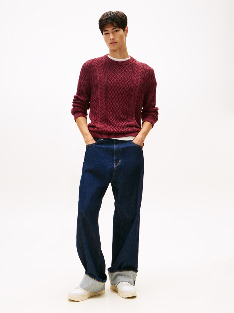 Red Tommy Badge Cable Knit Slim Jumper  Men