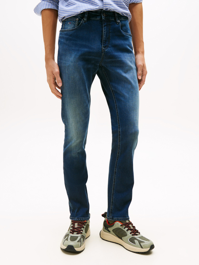 Denim These jeans are made from stretch cotton denim in a slim fit.  Men