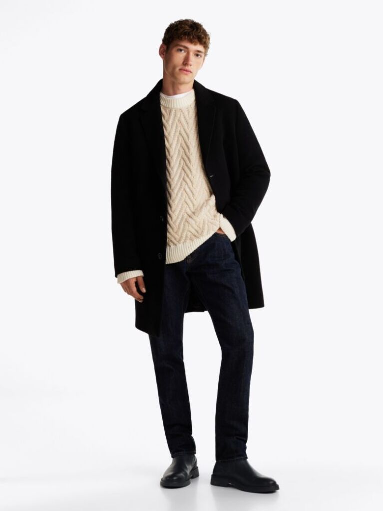 Black Lightweight Leather Chelsea Boots  Men